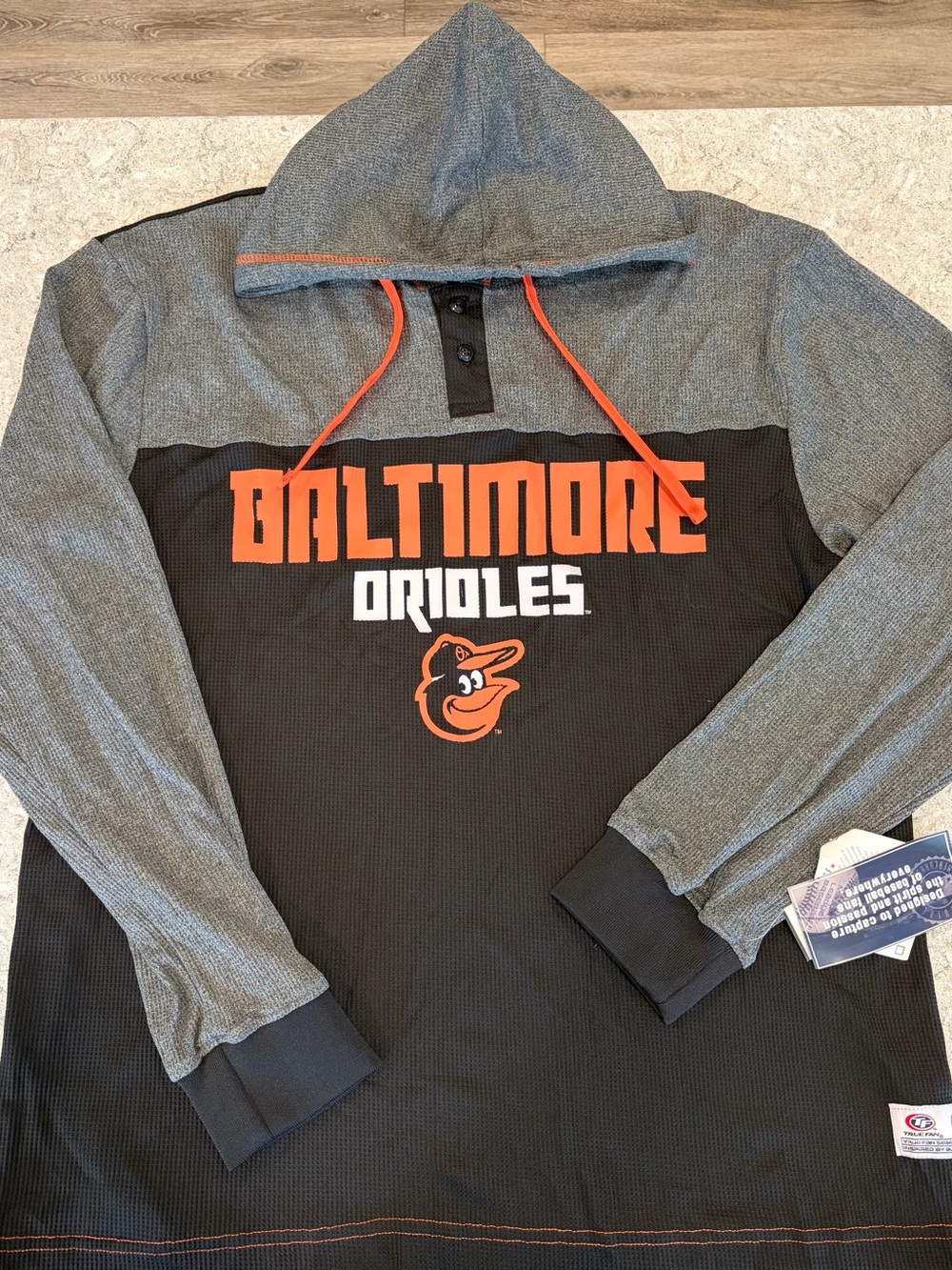 Baltimore Orioles True Fan Thermal Henley-XL NWT